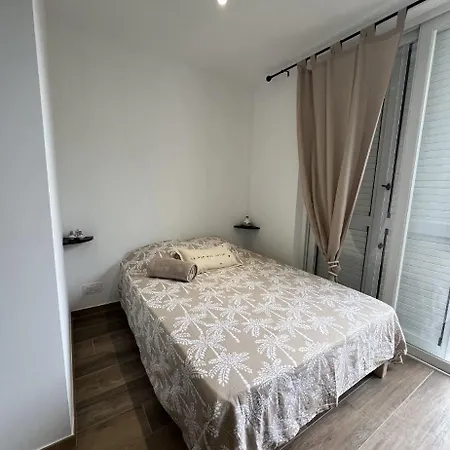 Magnifique En Bord De *