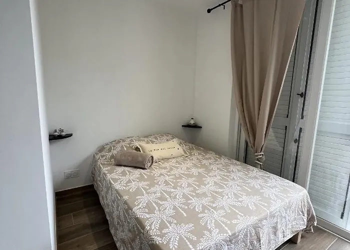 Magnifique En Bord De *